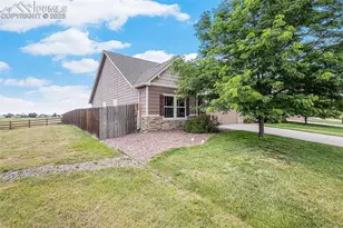 9455 Sand Myrtle Dr, Colorado Springs, CO 80925 - Photo 3