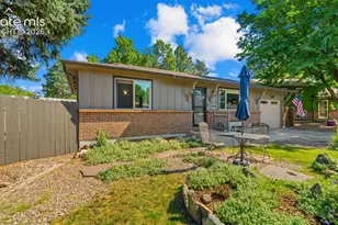 3848 Fetlock Cir, Colorado Springs, CO 80918 - Photo 3