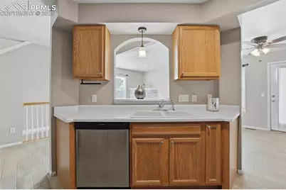 3147 Hearthridge Circle, Colorado Springs, CO 80918 - Photo 9