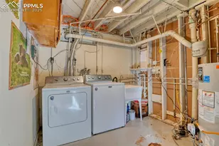 1302 Margo Ln, Colorado Springs, CO 80909 - Photo 37