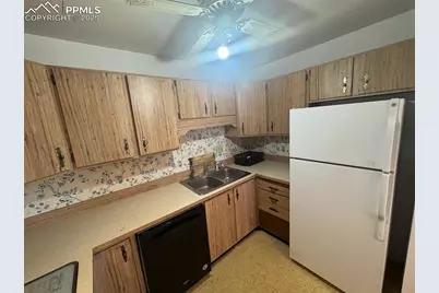 434 Valley Hi Circle #B24, Colorado Springs, CO 80910 - Photo 7