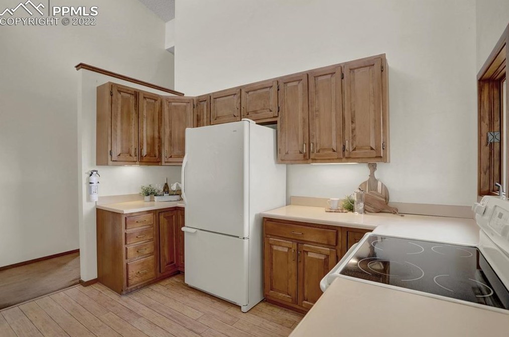 1610 Gold Camp Rd, Colorado Springs CO 80906-5817 exterior