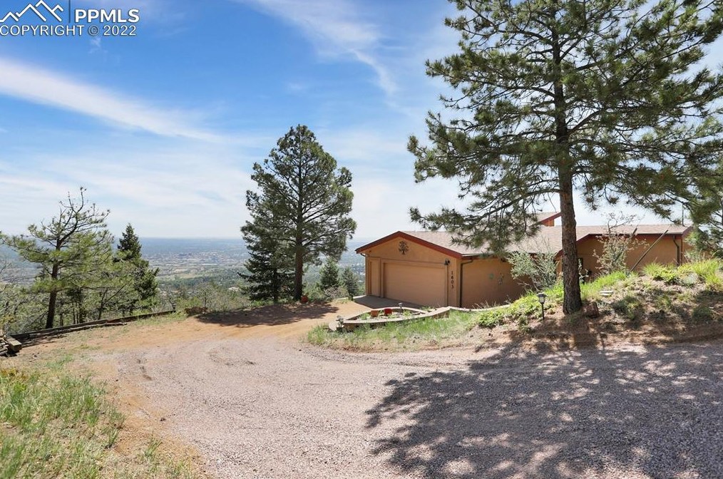 1610 Gold Camp Rd, Colorado Springs CO 80906-5817 exterior