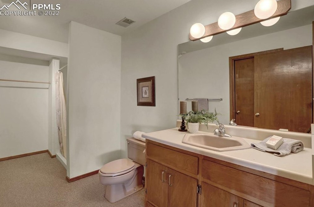 1610 Gold Camp Rd, Colorado Springs CO 80906-5817 exterior