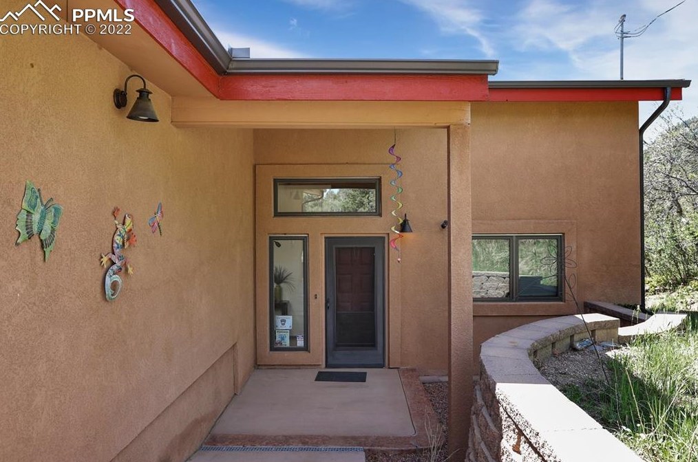 1610 Gold Camp Rd, Colorado Springs CO 80906-5817 exterior