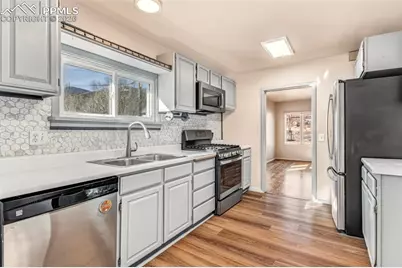 107 Oak Place, Manitou Springs, CO 80829 - Photo 13