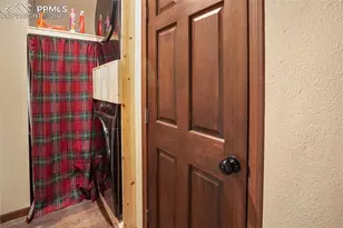 17 Red Cloud Cir, Cripple Creek, CO 80813 - Photo 25