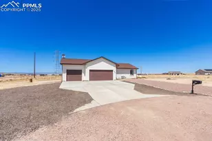 1075 E Buffalo Bill Ln, Pueblo West, CO 81007 - Photo 1