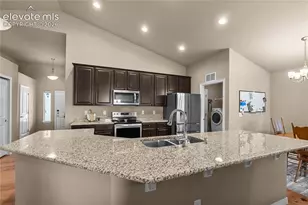 6691 Lamine Dr, Colorado Springs, CO 80925 - Photo 7