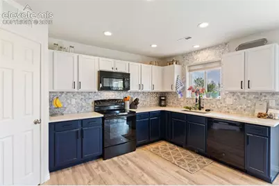 3869 Reindeer Circle, Colorado Springs, CO 80922 - Photo 7