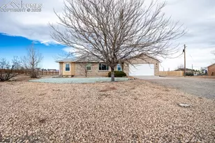 965 N Cimarron Dr, Pueblo, CO 81007 - Photo 1