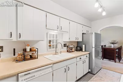 5208 Kissing Camels Drive #F2, Colorado Springs, CO 80904 - Photo 11