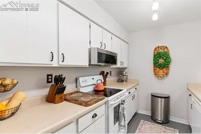 5208 Kissing Camels Drive #F2, Colorado Springs, CO 80904 - Photo 13