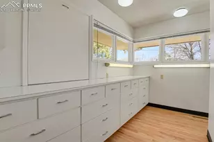 2240 Mesa Rd, Colorado Springs, CO 80904 - Photo 15