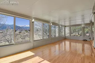 2240 Mesa Rd, Colorado Springs, CO 80904 - Photo 9