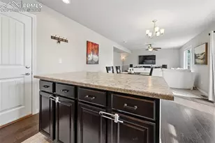 10981 Rowley Dr, Colorado Springs, CO 80925 - Photo 9