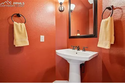 1347 Mirrillion Heights, Colorado Springs, CO 80904 - Photo 19