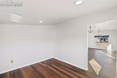 319 E Platte Avenue, Colorado Springs, CO 80903 - Photo 11