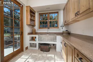 4896 Stonehill Rd, Colorado Springs, CO 80918 - Photo 17