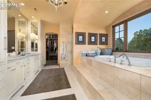 4896 Stonehill Rd, Colorado Springs, CO 80918 - Photo 23