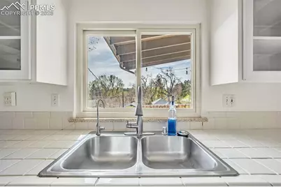 1624 Cheyenne Boulevard, Colorado Springs, CO 80906 - Photo 21
