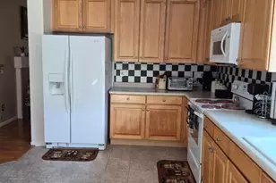 7258 Bonnie Brae Ln, Colorado Springs, CO 80922 - Photo 9
