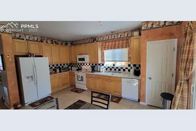 7258 Bonnie Brae Lane, Colorado Springs, CO 80922 - Photo 5
