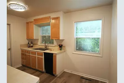 722 N Thirty First Street, Colorado Springs, CO 80904 - Photo 7