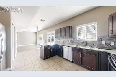 980 W El Nido Drive, Pueblo, CO 81007 - Photo 11