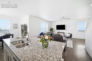 10152 Castor Dr, Colorado Springs, CO 80925 - Photo 19