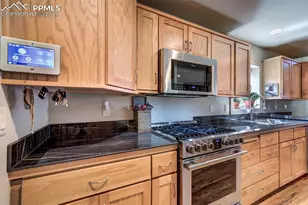 105 Aberdeen Bluff, Pueblo, CO 81004 - Photo 5