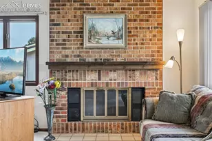 360 Blue Windsor Ln, Colorado Springs, CO 80906 - Photo 5