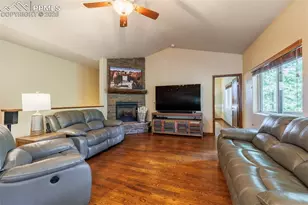 135 Cirrus Ct, Woodland Park, CO 80863 - Photo 15