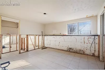 7615 Maverick Road, Colorado Springs, CO 80908 - Photo 31