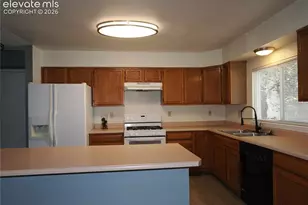 2635 Fredricksburg Dr, Colorado Springs, CO 80922 - Photo 5