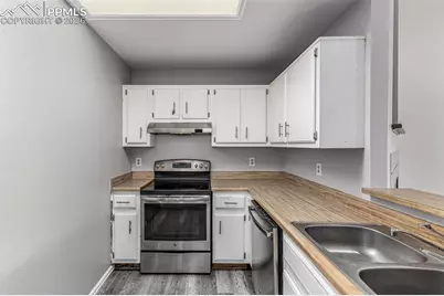 824 London Green Way, Colorado Springs, CO 80906 - Photo 9