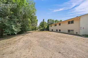 325 Bonnie Ct, Colorado Springs, CO 80916 - Photo 9