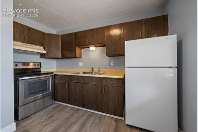 325 Bonnie Court, Colorado Springs, CO 80916 - Photo 5