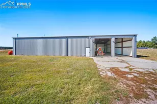 10350 Hodgen Rd, Colorado Springs, CO 80908 - Photo 5