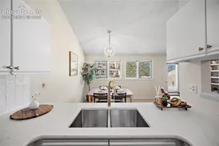 581 Observatory Dr, Colorado Springs, CO 80904 - Photo 15