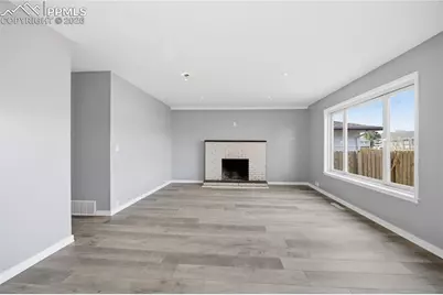1014 Fosdick Drive, Colorado Springs, CO 80909 - Photo 9