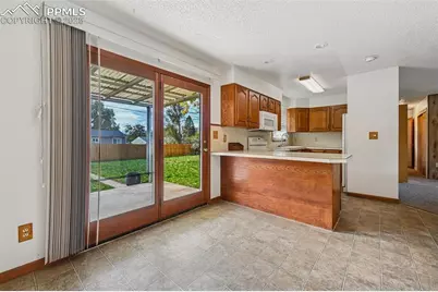 323 Maplewood Drive, Colorado Springs, CO 80907 - Photo 9