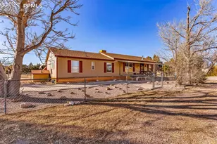 555 D St, Penrose, CO 81240 - Photo 3