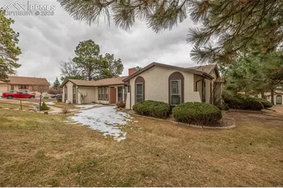 406 Valley Hi Circle #B, Colorado Springs, CO 80910 - Photo 3