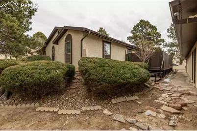 406 Valley Hi Circle #B, Colorado Springs, CO 80910 - Photo 7