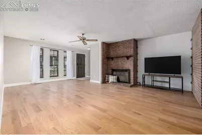 406 Valley Hi Circle #B, Colorado Springs, CO 80910 - Photo 9