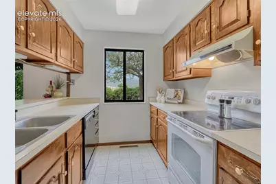 1146 Fontmore Road #A, Colorado Springs, CO 80904 - Photo 3