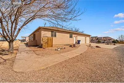 1225 N Parkridge Drive, Pueblo, CO 81007 - Photo 33