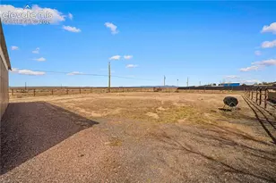 1225 N Parkridge Dr, Pueblo, CO 81007 - Photo 37