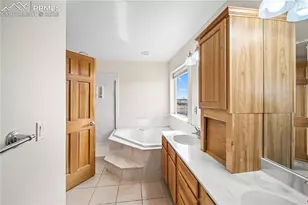 1225 N Parkridge Dr, Pueblo, CO 81007 - Photo 29